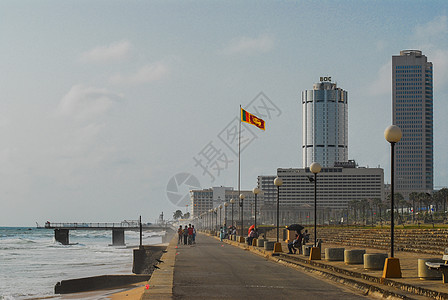 斯里兰卡海边火车斯里兰卡首都科伦坡海岸背景