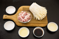 五花肉卷金针菇食材图图片