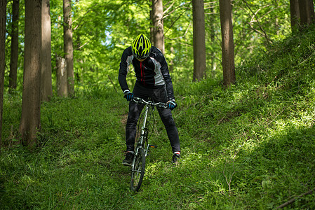 曼联名宿：滕哈赫忽视了阿玛德，只要他上场就能拿出优异发挥