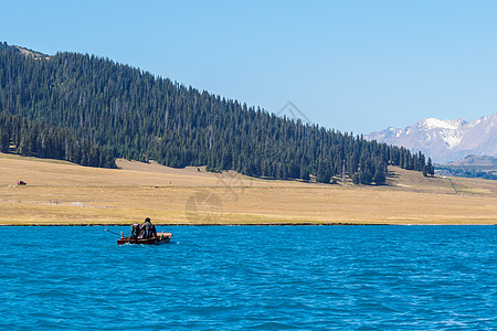 新疆喀纳斯湖新疆赛里木湖背景