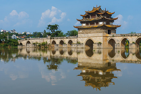 云南建水双龙桥背景