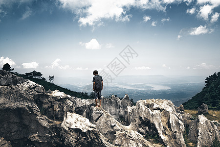 一个人的旅行背景图片