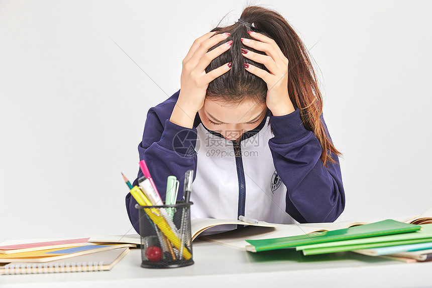 女高中生烦恼困扰表情