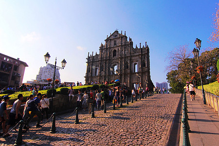 城市街道夜景图片_城市街道夜景素材_城市街