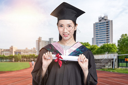 毕业的女大学生图片