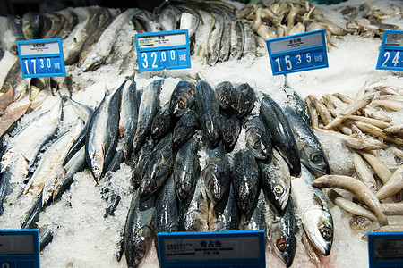 超市里的海鲜水产零售高清图片素材