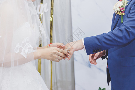 婚礼交换戒指情感表达高清图片