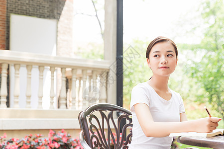 气球女孩青春大学生在学习背景