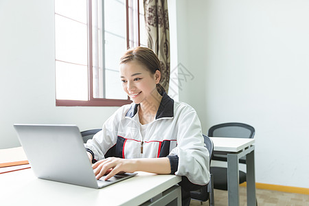 电脑学生高中生教室内学习背景