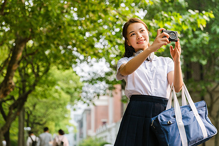 毕业拍照女孩校园写真女生拍照背景