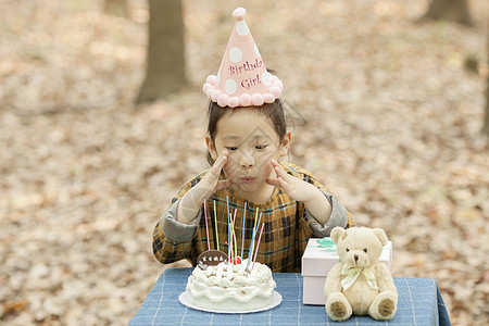 女孩过生日图片