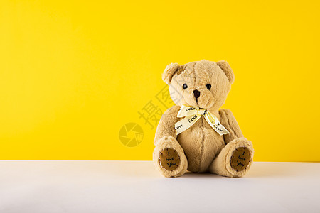 可爱黄色玩具熊简约色彩拼搭儿童节背景背景