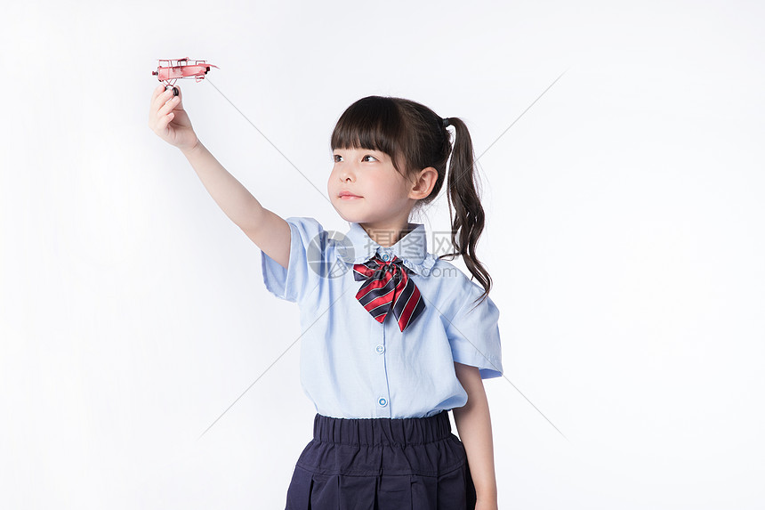 小女孩儿童教育玩具飞机探索图片
