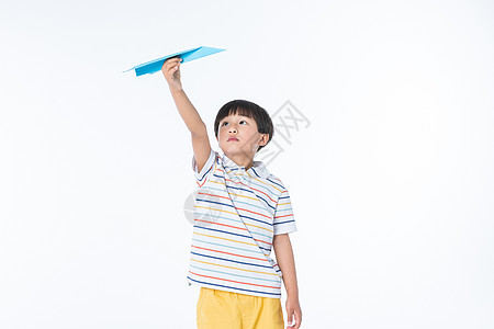 儿童玩纸飞机图片