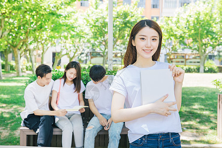 校园美女学生培训班形象背景图片