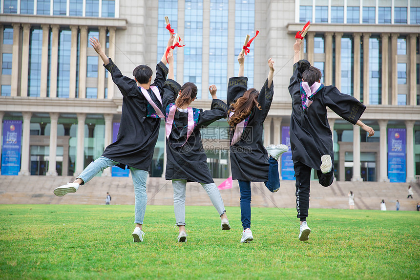 跳跃的大学生 第1页