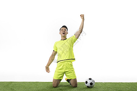 太阳报：47岁女模特自曝昔日往事，曾与足坛帅哥格拉利什接吻