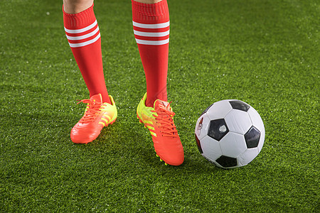 维尔茨本场数据：5次关键传球，8次对抗4次成功，2次成功过人