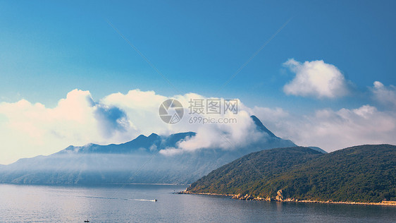 香港海岛山峰云雾风景图片