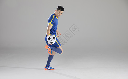 邵佳一微博更新里程碑时刻：出任中国国家男子足球队主教练