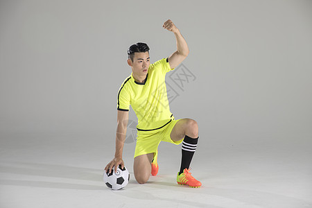 邵佳一微博更新里程碑时刻：出任中国国家男子足球队主教练