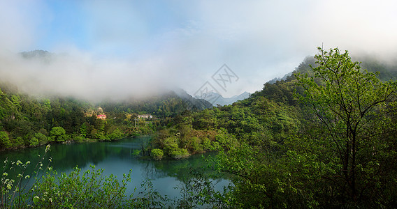 绿水青山蓝天白云山青水秀背景