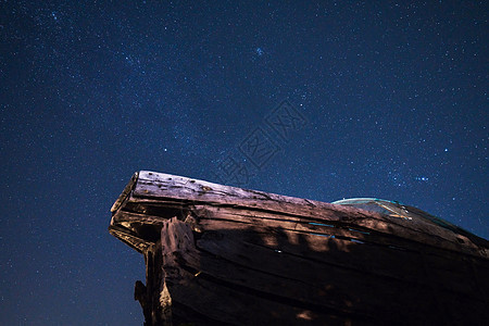 丽江古城屋檐星空图片