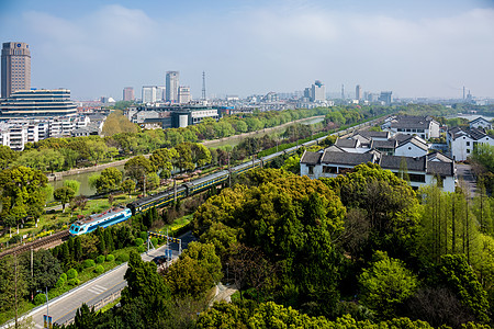 城市中的铁路高清图片