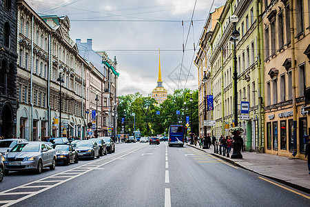 俄罗斯圣彼得堡街道与行人图片