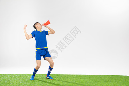 意甲主帅年薪排名：孔蒂800万欧居首，阿莱格里、加斯佩里尼500万