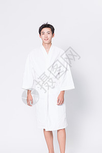 穿浴袍的男性背景图片