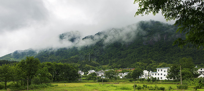 白兆山皖西南空山新雨后背景