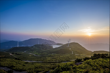 浙江绍兴东白山落日背景