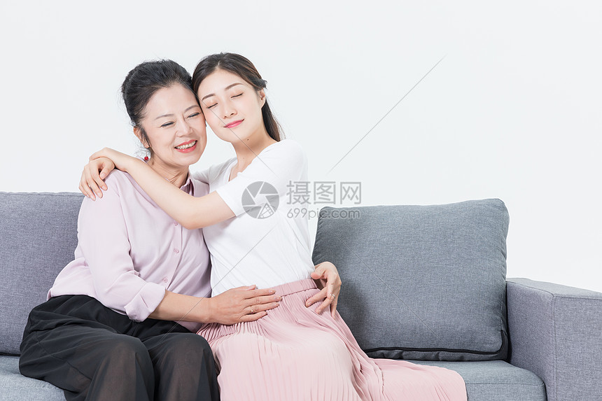 母女拥抱图片