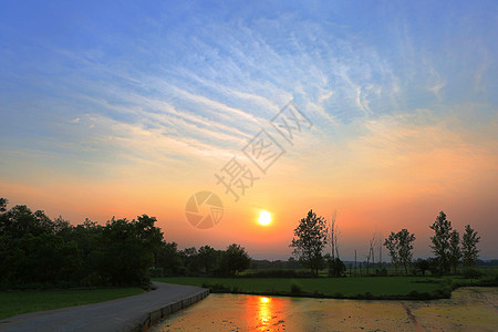 天柱山夏季风光美丽乡村晚霞背景