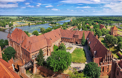 波兰著名城堡马尔堡全景图图片