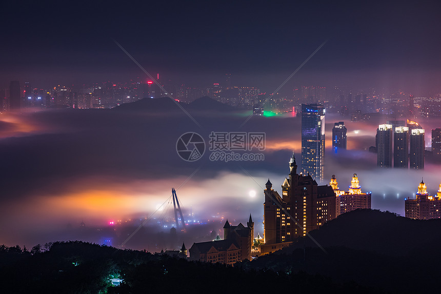 平流雾夜景图片
