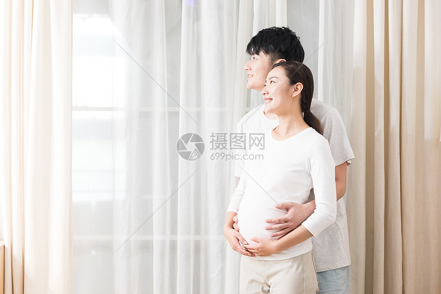 夫妻孕妇呵护图片