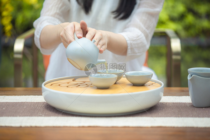 茶艺文化倒茶图片