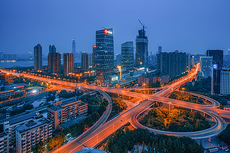 灯光璀璨的武汉解放大道城市夜景背景图片