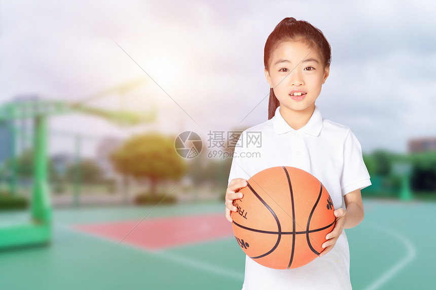 小女孩打篮球图片