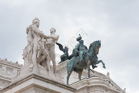 意大利罗马威尼斯广场雕像背景