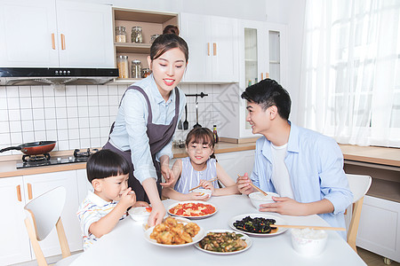 妈妈和孩子做饭家庭亲子下厨背景