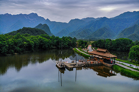 神农架大九湖大九湖的清晨美景背景