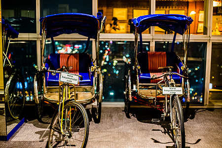 泰国曼谷人力三轮车图片