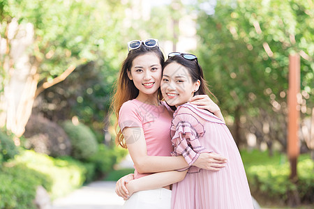 购物美女闺蜜一起旅行背景