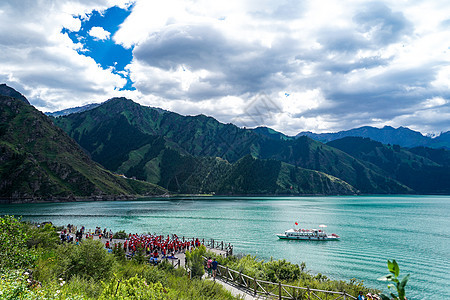 天山天池图片