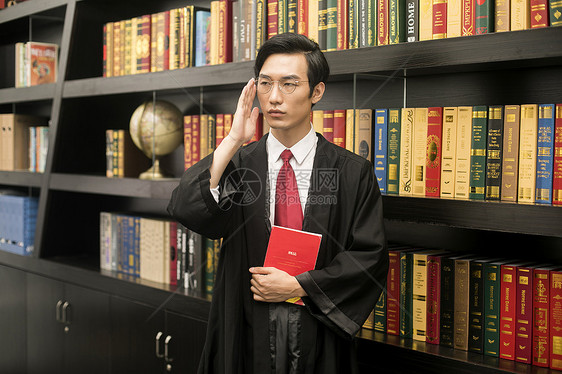 男律师查阅图片素材_免费下载_jpg图片格式_vrf高清图片500983654_摄