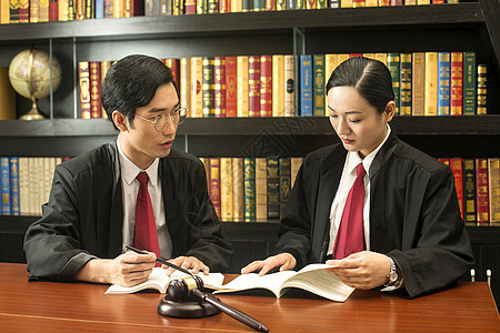 男女律师图片