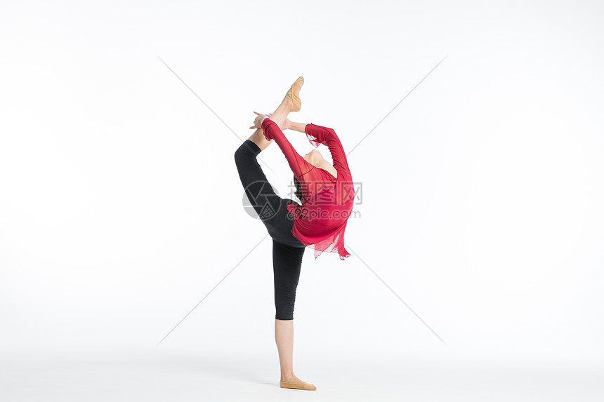 舞蹈美女后踢腿图片素材_免费下载_jpg图片格
